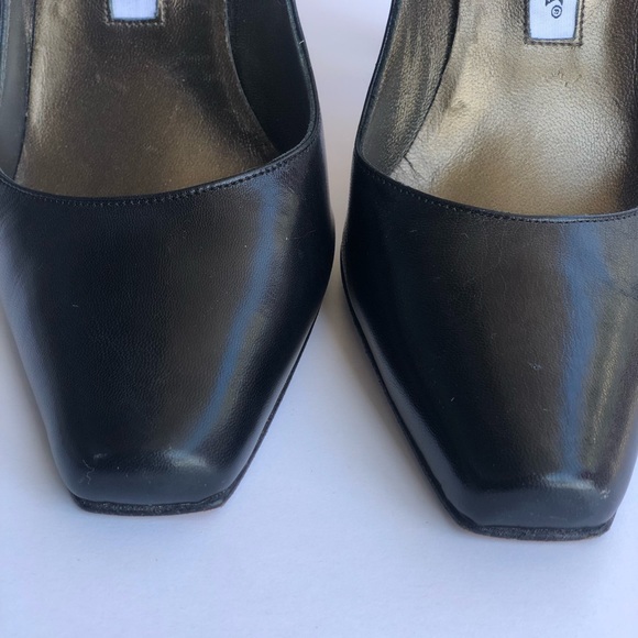 Manilo Blahnik Pump 38: Good Used Cond - Picture 2 of 6